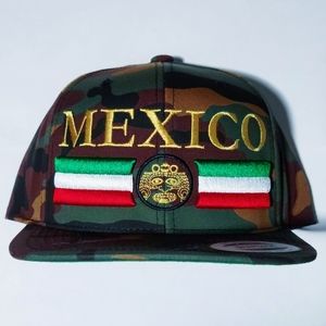 Gorra tipo Snapback con uno de nuestros lindo diseño Mexicano desde casa